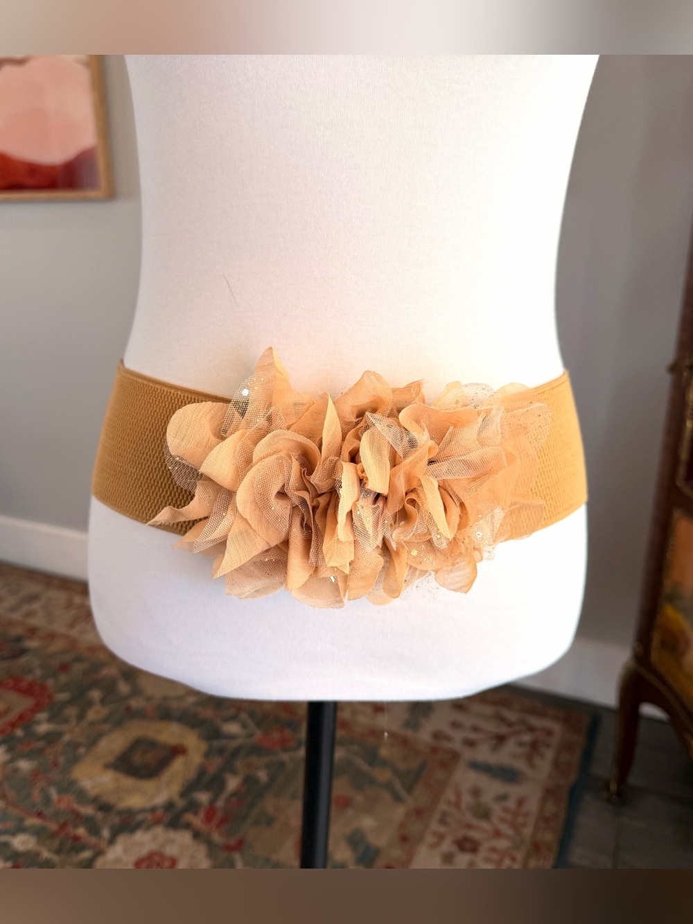 Elastic Floral Waist Belt - Tan - Picture 7 of 7